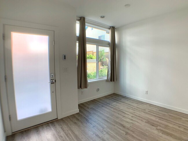 327 N 90th St in Seattle, WA - Building Photo - Building Photo