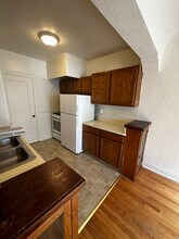 4442 N Oakland Ave in Shorewood, WI - Foto de edificio - Building Photo