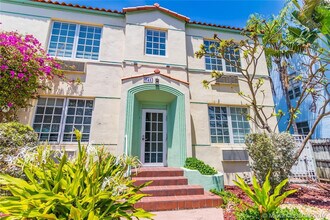 741 15th St in Miami Beach, FL - Building Photo - Building Photo