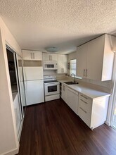 4101-4105-4105 NE Killingsworth St in Portland, OR - Building Photo - Building Photo