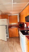 9360 SW 87th Ave, Unit N5 in Miami, FL - Building Photo - Building Photo