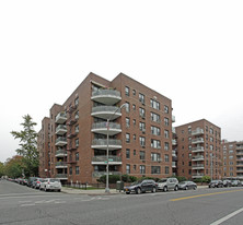 9511 Shore Rd Apartments