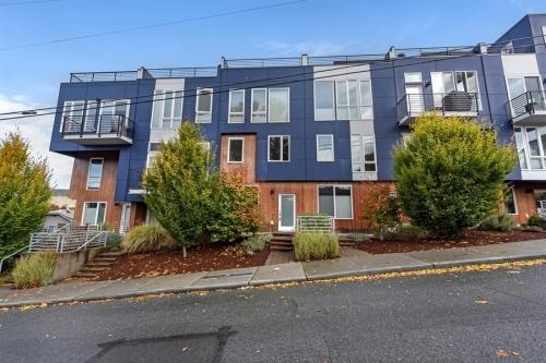 92 E Newton St in Seattle, WA - Building Photo - Building Photo
