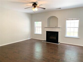 329 Tuggle Ct in Woodstock, GA - Building Photo - Building Photo