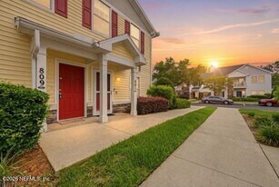 575 Oakleaf Plantation Pkwy in Orange Park, FL - Building Photo