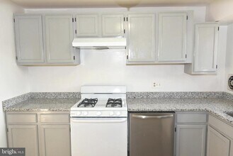 11326 Cherry Hill Rd in Beltsville, MD - Building Photo - Building Photo