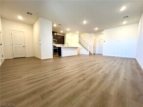 12476 Kings Crk Pl in Las Vegas, NV - Building Photo - Building Photo