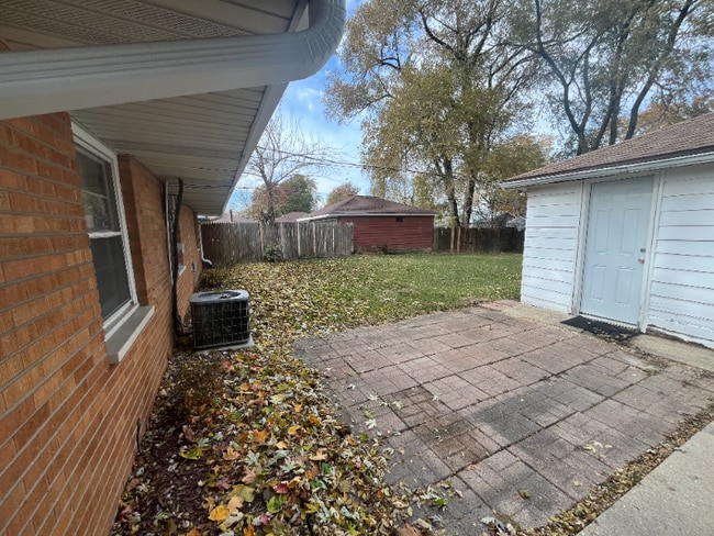 2303 St Francis Ave in Joliet, IL - Building Photo - Building Photo