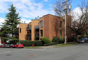 2265 Willow St in Vancouver, BC - Building Photo