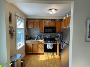 34 F St, Unit 3 in Boston, MA - Building Photo - Building Photo