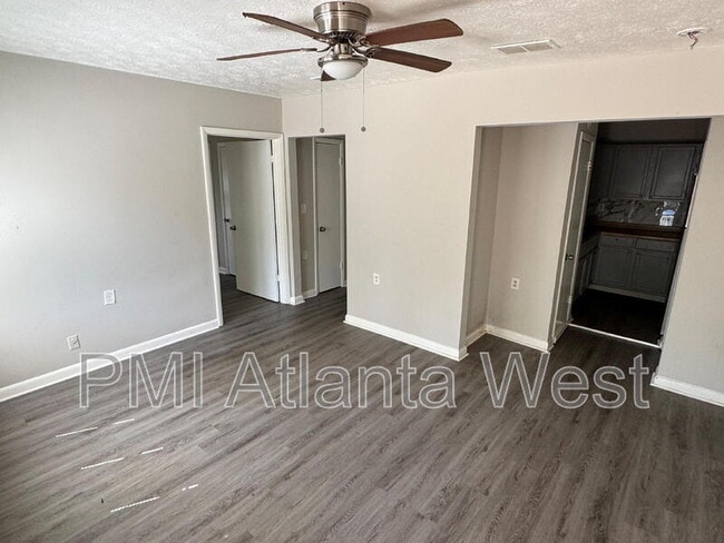 147 Lawton St SW in Atlanta, GA - Building Photo - Building Photo
