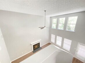 1232 Gates Cir SE in Atlanta, GA - Building Photo - Building Photo