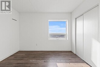 220 Cannon St E in Hamilton, ON - Building Photo - Building Photo