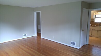 6061 Evanston Ave in Indianapolis, IN - Building Photo - Building Photo