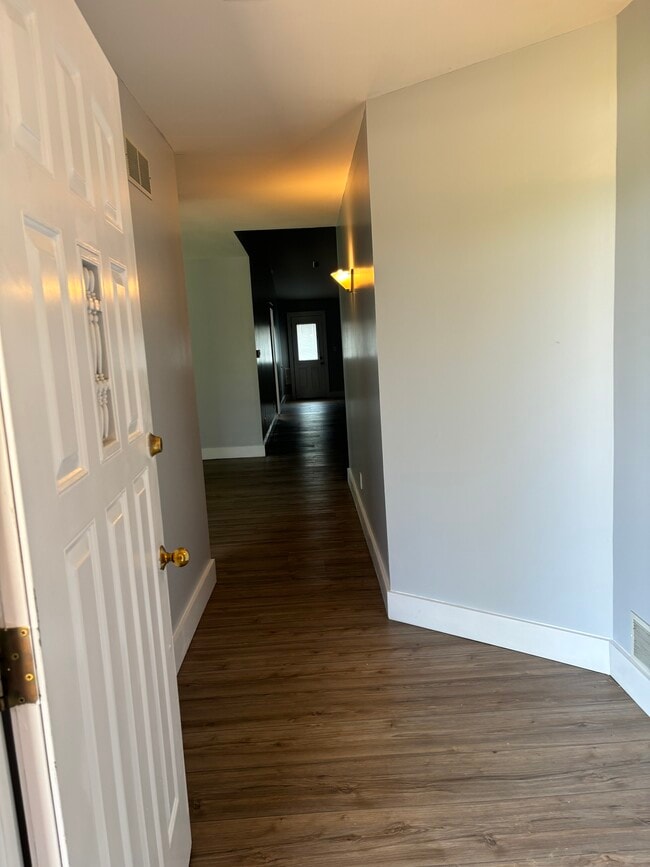 1804 Cinnamon Dr in Holts Summit, MO - Building Photo - Building Photo