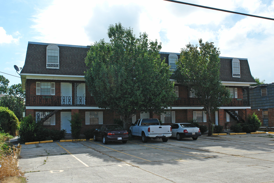 2813 Independence St in Metairie, LA - Building Photo