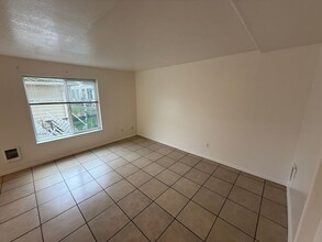 4336 Ward Pl NE in Salem, OR - Foto de edificio - Building Photo