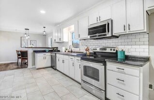 1676 Tommys Rd, Unit 2 in Goldsboro, NC - Building Photo