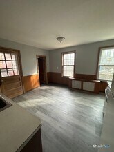 77 Alma St in Waterbury, CT - Building Photo - Building Photo