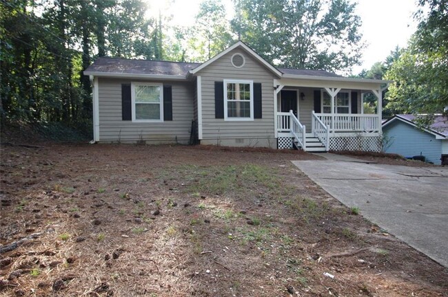 2845 Lanier Beach South Rd in Cumming, GA - Building Photo - Building Photo