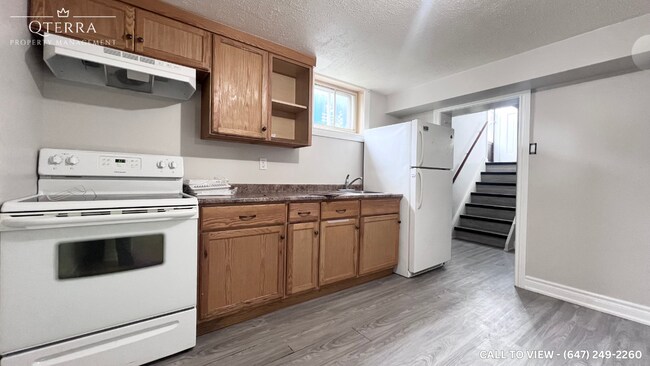9 Sherwood Cres in Brampton, ON - Building Photo - Building Photo