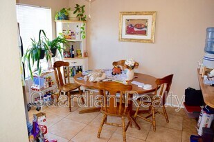 801 N Major Ave in Henderson, NV - Building Photo