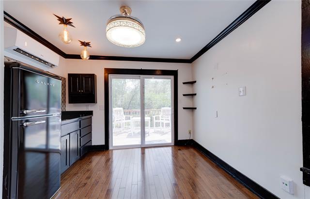 2201 5th Ave-Unit -Studio in Fort Worth, TX - Building Photo
