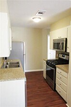 2710 St Edwards Cir in Austin, TX - Building Photo - Building Photo