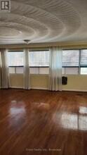 5084 Dundas St W in Toronto, ON - Building Photo - Building Photo