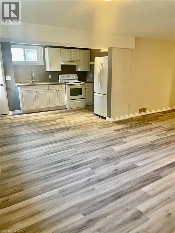 605 Mohawk Rd in Mississauga, ON - Building Photo - Building Photo