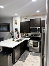 4002 NW 11 Dr in Plantation, FL - Building Photo - Building Photo