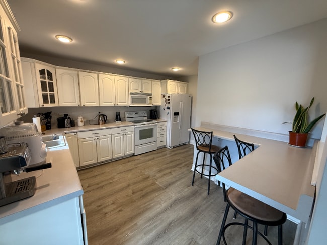 10231 Hawthorne Dr in Orland Park, IL - Building Photo - Building Photo