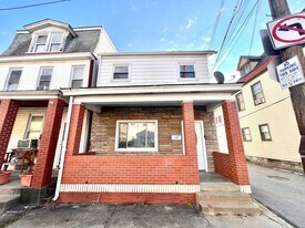 210 18th St in Pittsburgh, PA - Building Photo