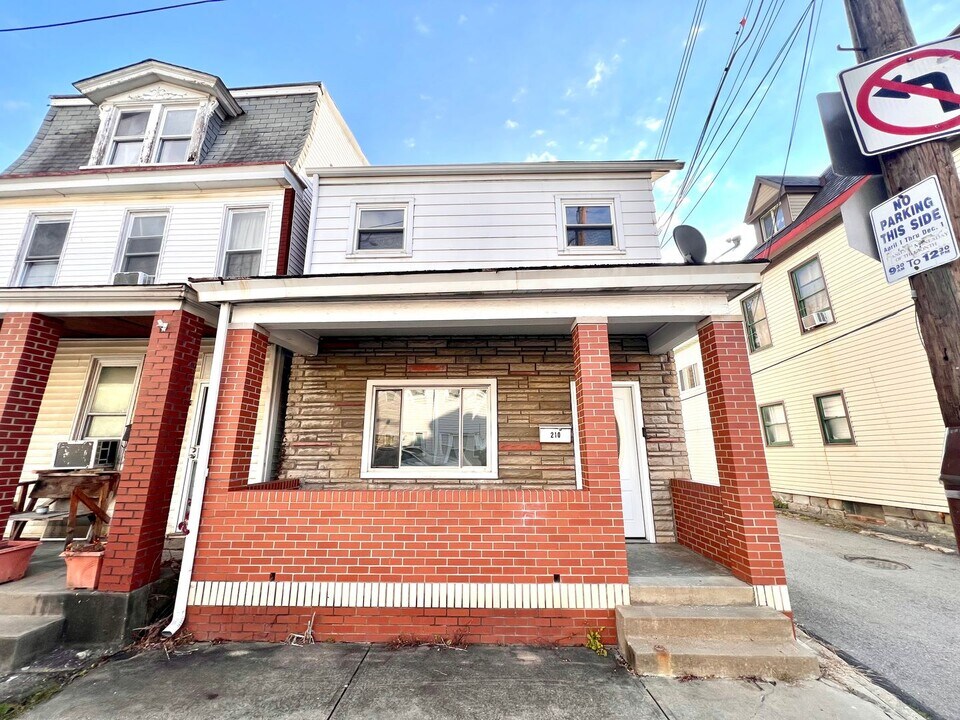 210 18th St in Pittsburgh, PA - Building Photo