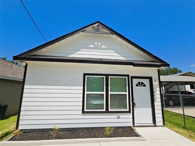 property at 11897 Nelwood St