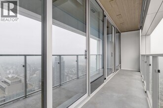 6000 McKay Ave in Burnaby, BC - Building Photo - Building Photo