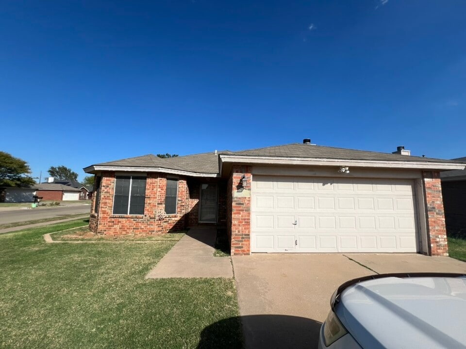7501 Red Springs Ave in Lubbock, TX - Building Photo