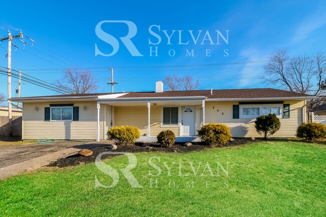 252 Blue Ridge Dr in Levittown, PA - Building Photo - Building Photo