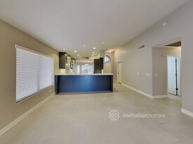 25820 N 64th Ln in Phoenix, AZ - Foto de edificio - Building Photo