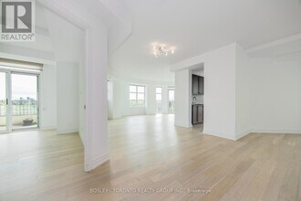 650-650 Mt Pleasant Rd in Toronto, ON - Building Photo - Building Photo