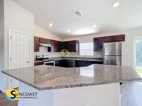 20241 Peachland Blvd in Port Charlotte, FL - Building Photo - Building Photo