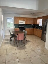 8 NW 33rd Ave in Miami, FL - Building Photo - Building Photo