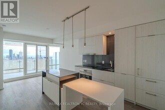 1-5901 Bloor St E in Toronto, ON - Building Photo - Building Photo
