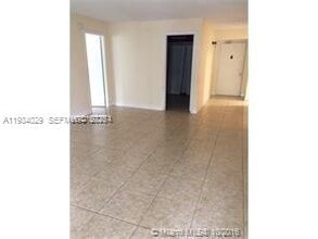 700 NW 214th St in Miami Gardens, FL - Building Photo - Building Photo