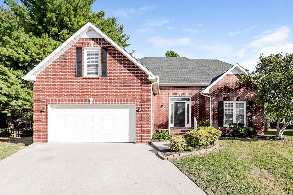 2702 Soaring Eagle Ct in Murfreesboro, TN - Foto de edificio