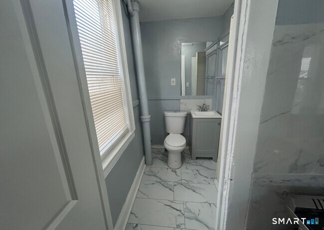 98 Wolcott St in Waterbury, CT - Building Photo - Building Photo