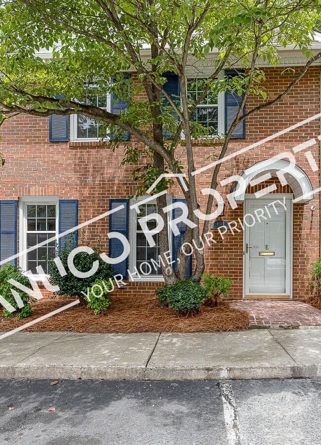 property at 4030 Huntingreen Ln NW