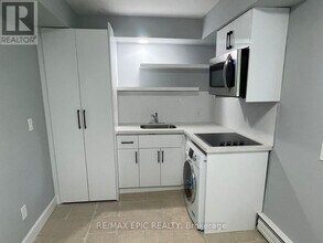 569 Dufferin Ave in London, ON - Building Photo - Building Photo