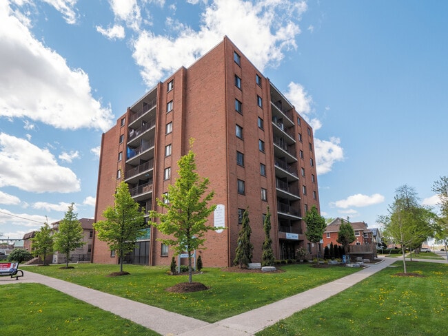 275 Askin Ave
