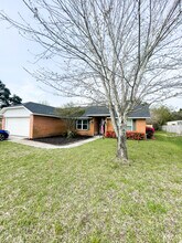 1729 Shellfish Dr in Navarre, FL - Building Photo - Building Photo